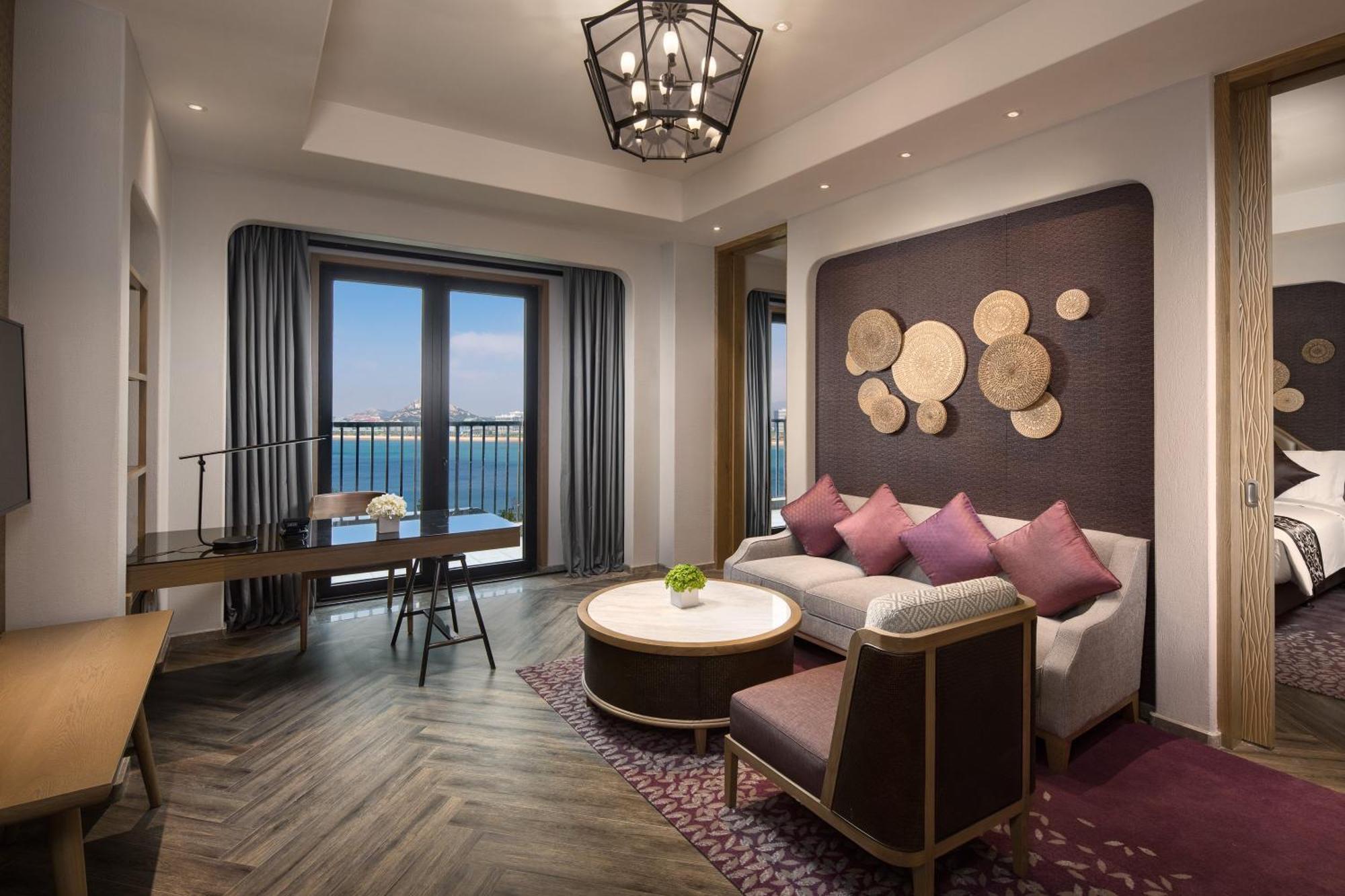 מלון Crowne Plaza Qingdaoorientalmoviemetropolis By Ihg מראה חיצוני תמונה