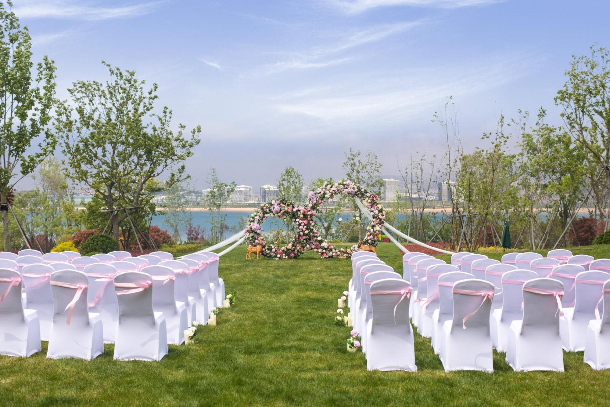מלון Crowne Plaza Qingdaoorientalmoviemetropolis By Ihg מראה חיצוני תמונה